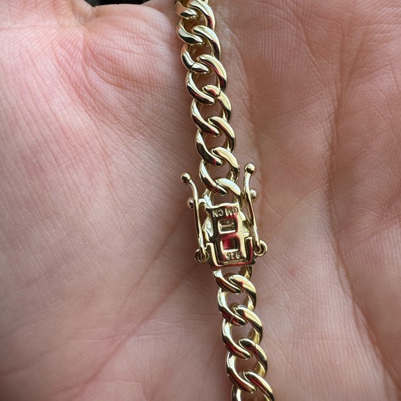 14k gold vermeil Heart cuban link chain - 16” - Picture 3 of 3